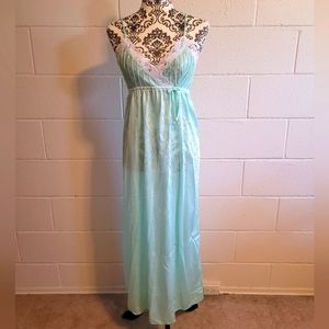 Vintage mint coloured nightgown